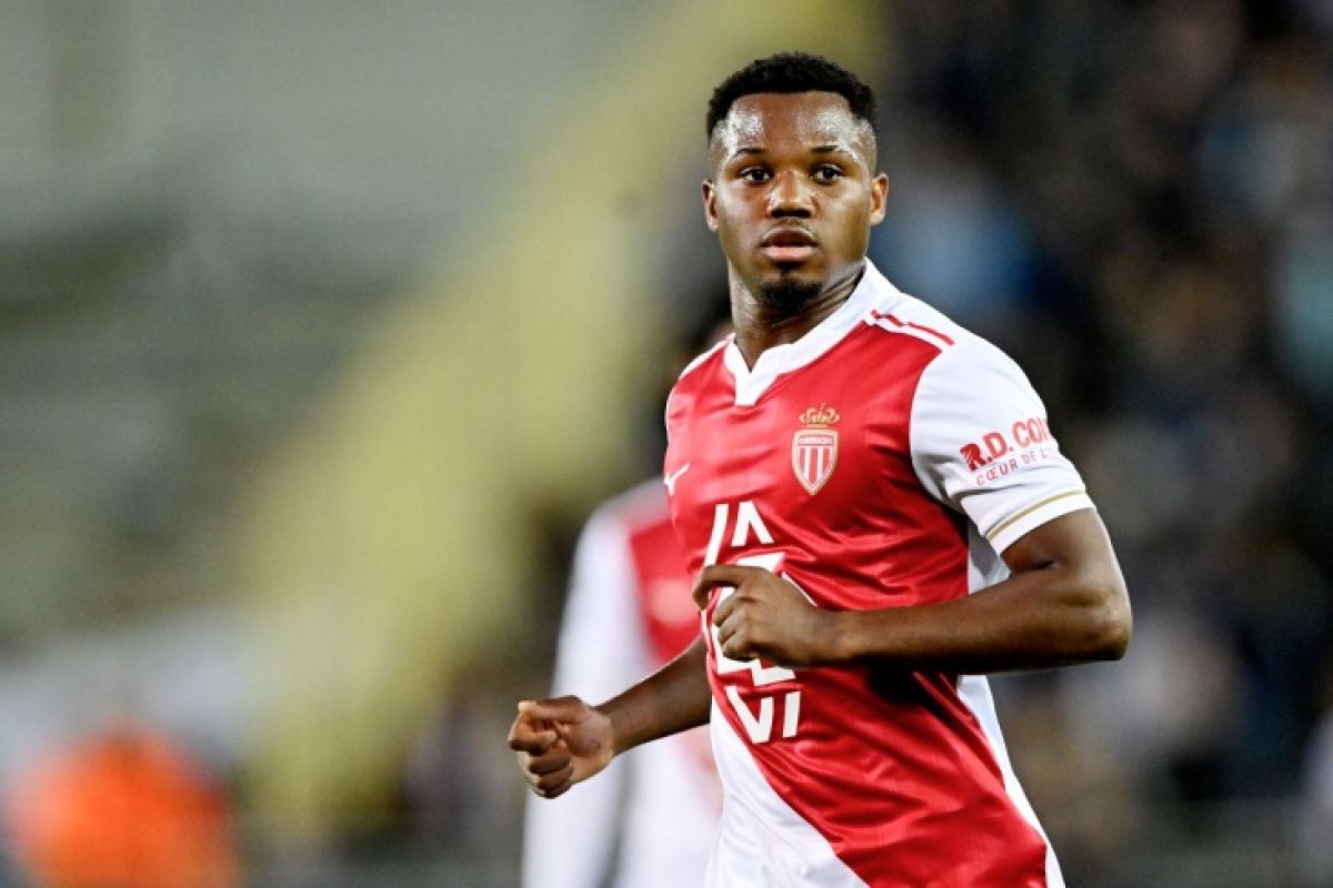 "Монако" "Барселона" шабуылшысын сатып алуды көздеуде