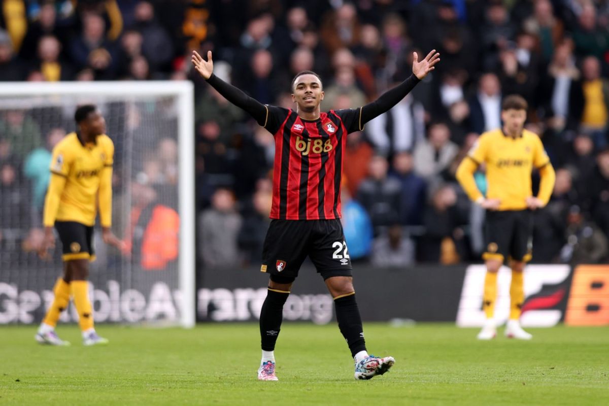 "Борнмут" шабуылшысы 1999 жылдан бері 10 гол соққан алғашқы тинейджер