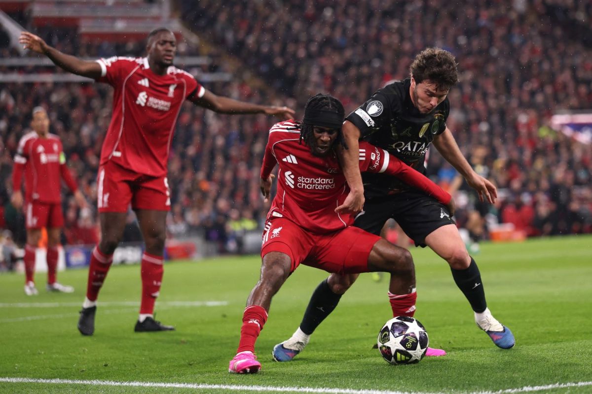 ПСЖ екі ойында да "Ливерпульден" басым түсті