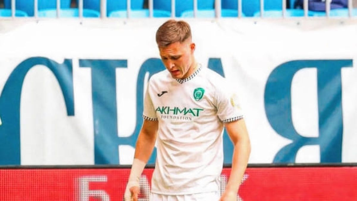 Максим Самородов "Ахматтың" үздік ойыншысын атады