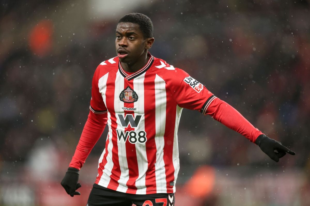 "МЮ" мен "Челси" жас жартылай қорғаушыға қызығуда